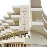 Tzaki & Restaurant Ξενοδοχείο
