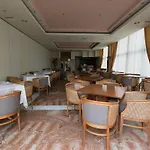 Tzaki & Restaurant Ξενοδοχείο