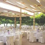 Tzaki & Restaurant Ξενοδοχείο
