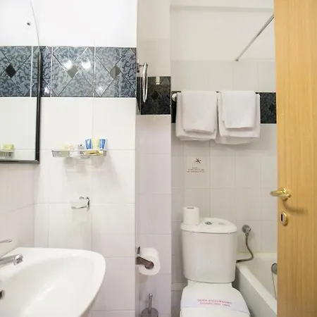 Tzaki & Restaurant Hotel 3*