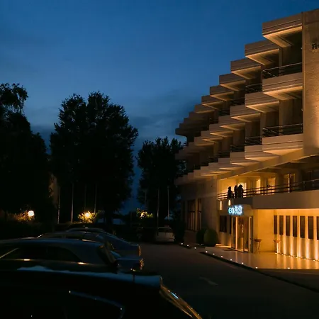 Tzaki & Restaurant Hotel 3*