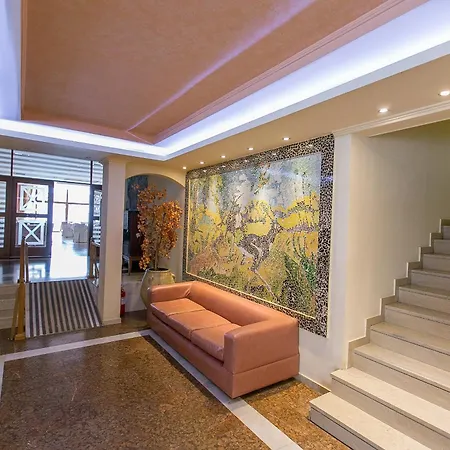 Hotel Tzaki & Restaurant 3*