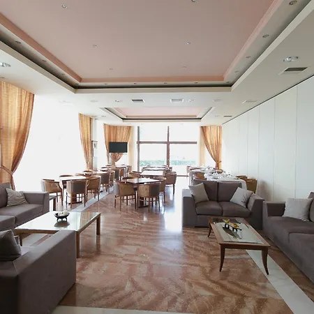 Tzaki & Restaurant 3*