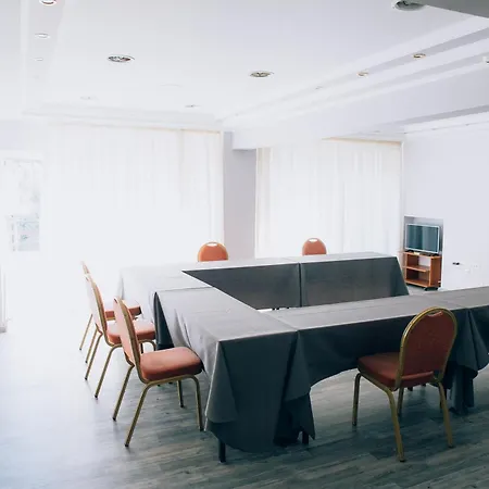 Tzaki & Restaurant Hotel