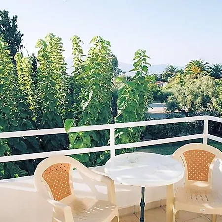 Tzaki & Restaurant 3*