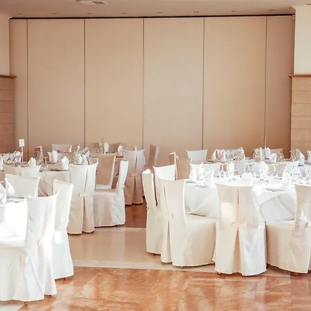 Hotel Tzaki & Restaurant 3*