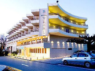 Tzaki & Restaurant Hotell Patras