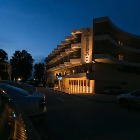 Tzaki & Restaurant Hotel 3*