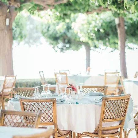 Tzaki & Restaurant Hotel 3*