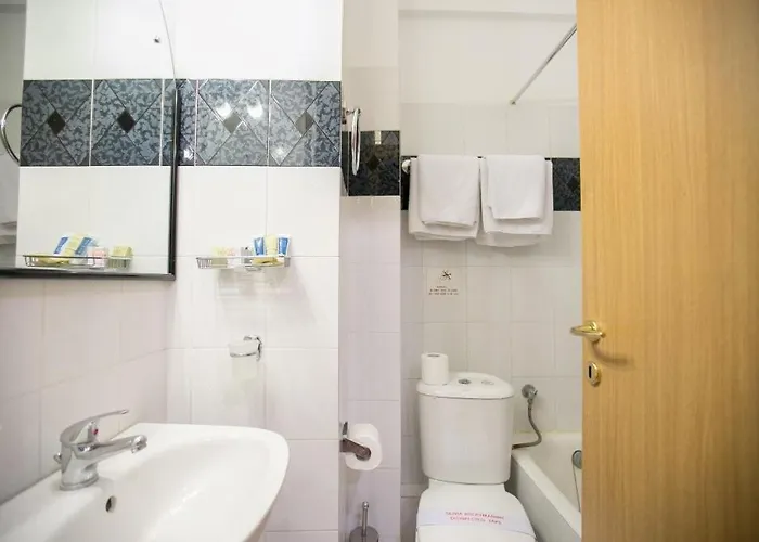 Tzaki & Restaurant Hotel 3*