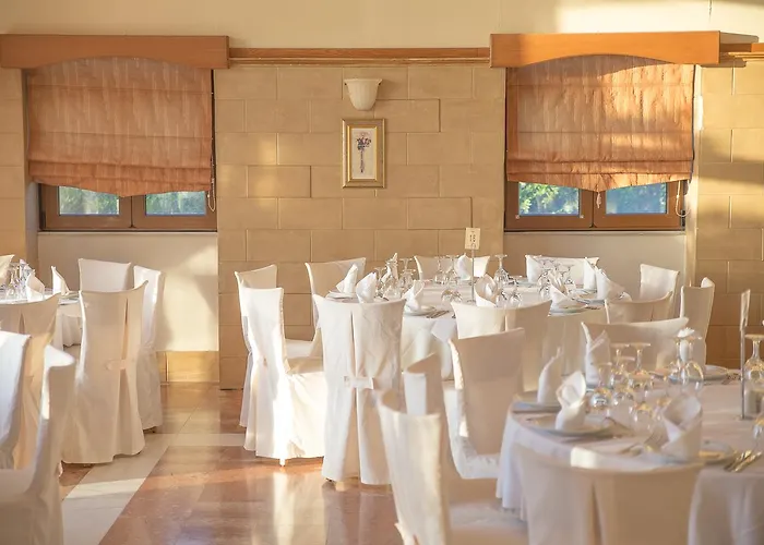 Tzaki & Restaurant 3* Patras