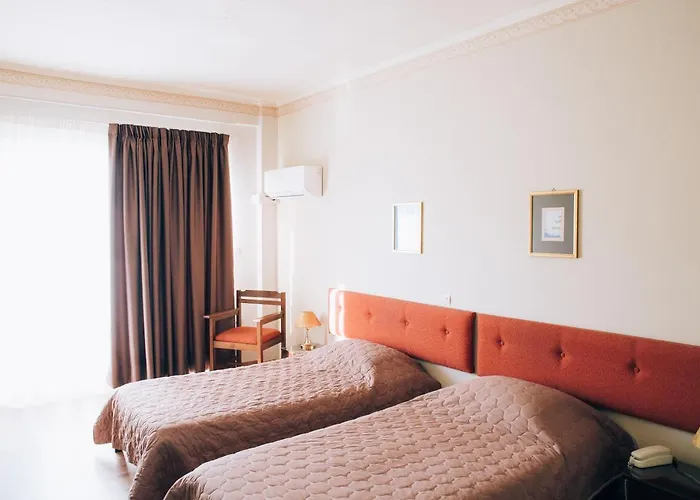 Tzaki & Restaurant 3* Patras