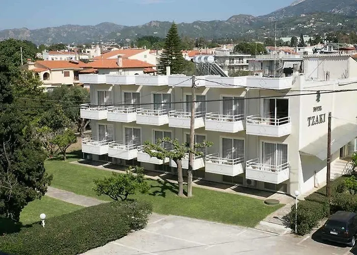 Tzaki & Restaurant 3*