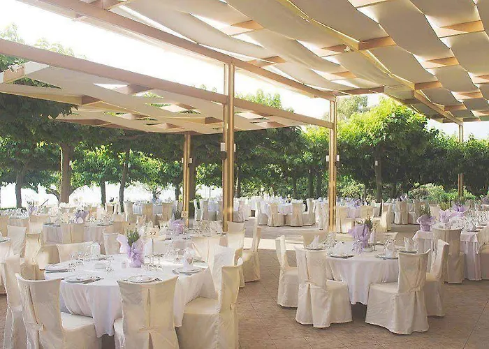 Tzaki & Restaurant Ξενοδοχείο