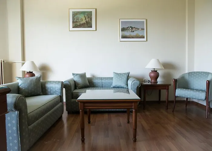 Tzaki & Restaurant Hotel Patras